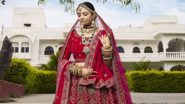 5 Proven Ways The Bridal Lehenga in Surat is Redefining Wedding Fashion