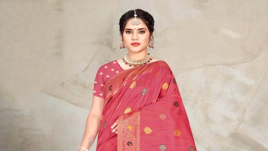 What Makes Cotton Sarees Manufacturers in Surat a Summer Favorite?