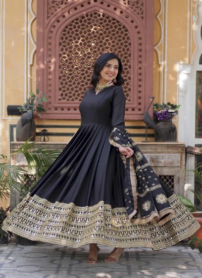 Buy Designer Gowns in Bulk at Factory Direct Prices for Boutiques and Retailers in Surat
