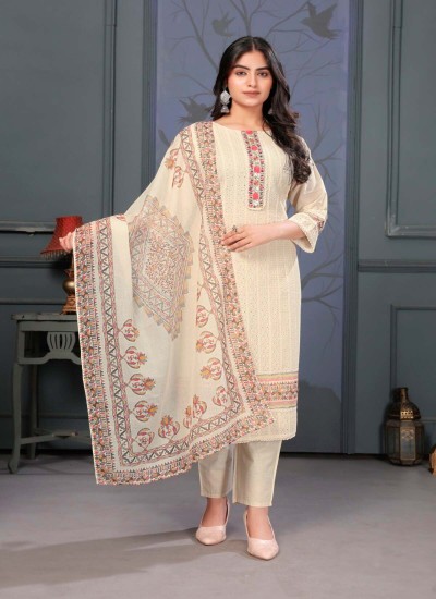 Chikan Kari Kurti with Detailed Embroidery in Premium Fabrics Perfect for Traditional Gatherings and Casual Days in Philippines
