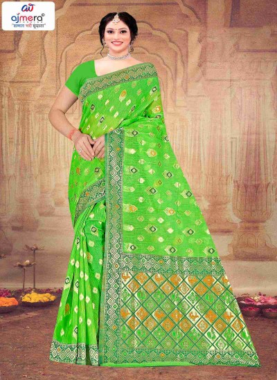 Elegant Bengali Saree Traditional Motifs Rich Borders and Opulent Pallu for Grand Celebrations in Surat