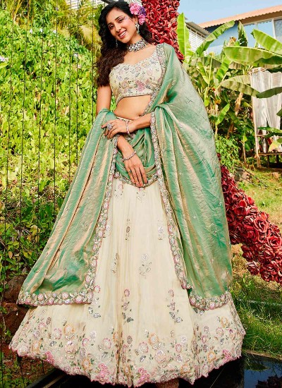 Elegant Embroidered Lehengas in Bulk from Trusted Exporter at Factory Prices in Surat
