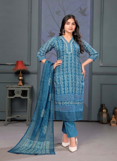 Fancy Kashmiri Kurti for Weddings and Festivals Traditional Patterns Contemporary Style in Nepal