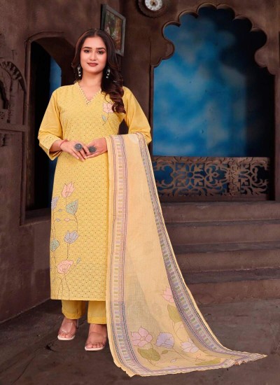 Handcrafted Chikan Kari Kurti with Detailed Embroidery Versatile Design for Traditional Gatherings in Philippines