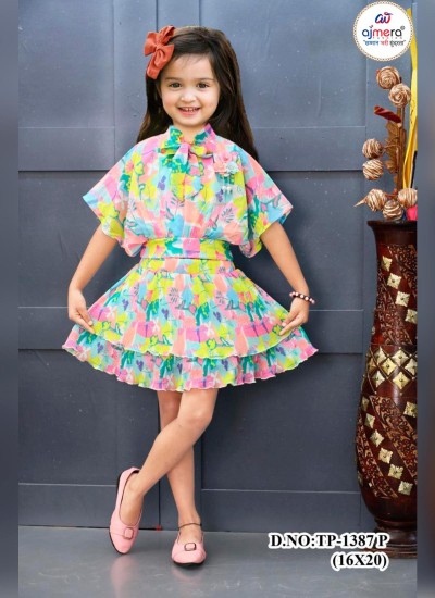 Kids Designer Dresses Wholesale with Frocks Gowns and Traditional Wear in Cotton in Surat