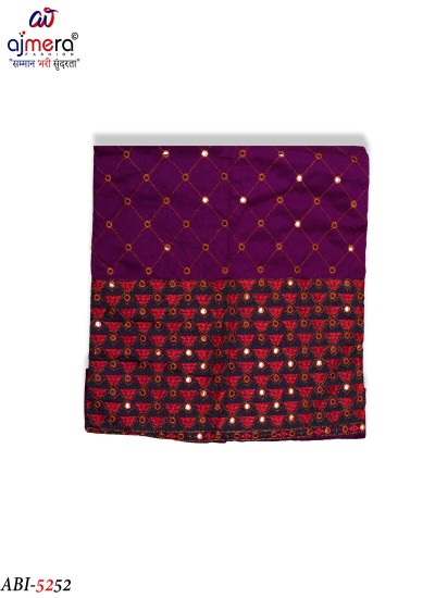 Modern Ethnic Blouse Pieces Innovative Designs in Premium Materials in Surat