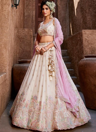 Net Embroidered Lehengas Wholesale Online Supplier for Retailers and Boutiques in Surat