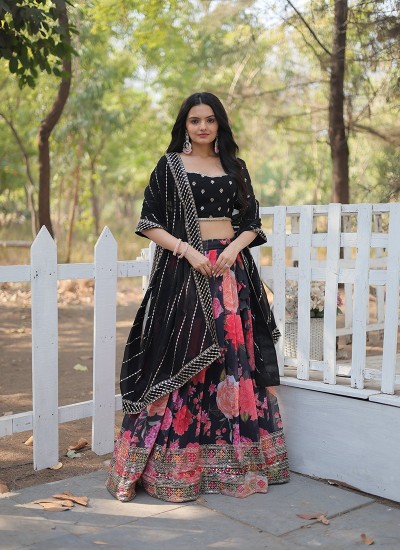 Stylish Designer Lehenga Catalogs in Bulk for Resellers and Boutiques in Surat