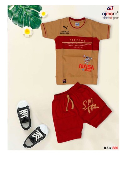Wholesale Kids Sports Shorts in Quick Dry Polyester and Cotton Blend with Elastic Waist in Surat